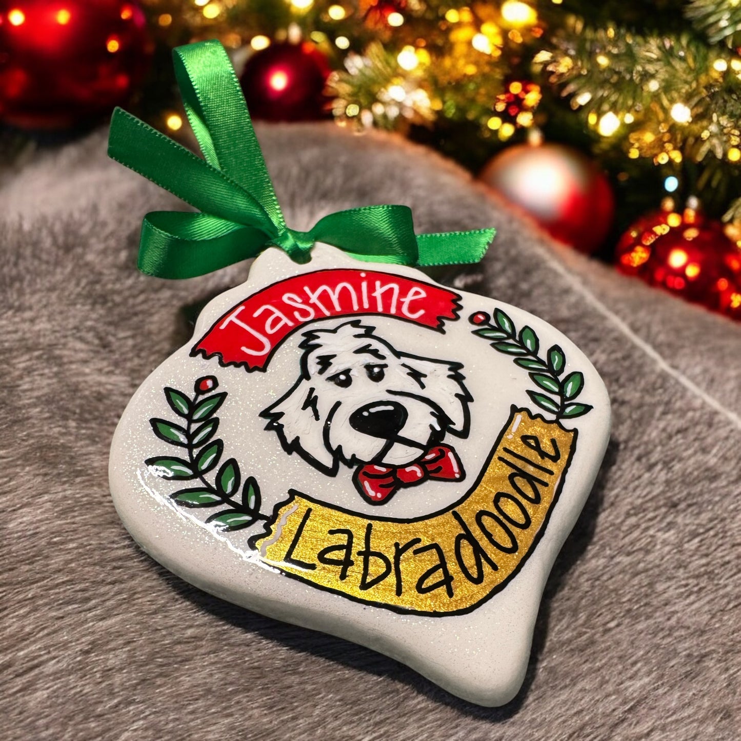 Paw-sitively Adorable Goldendoodle Christmas Ornament – Doodle Love for Your Tree!