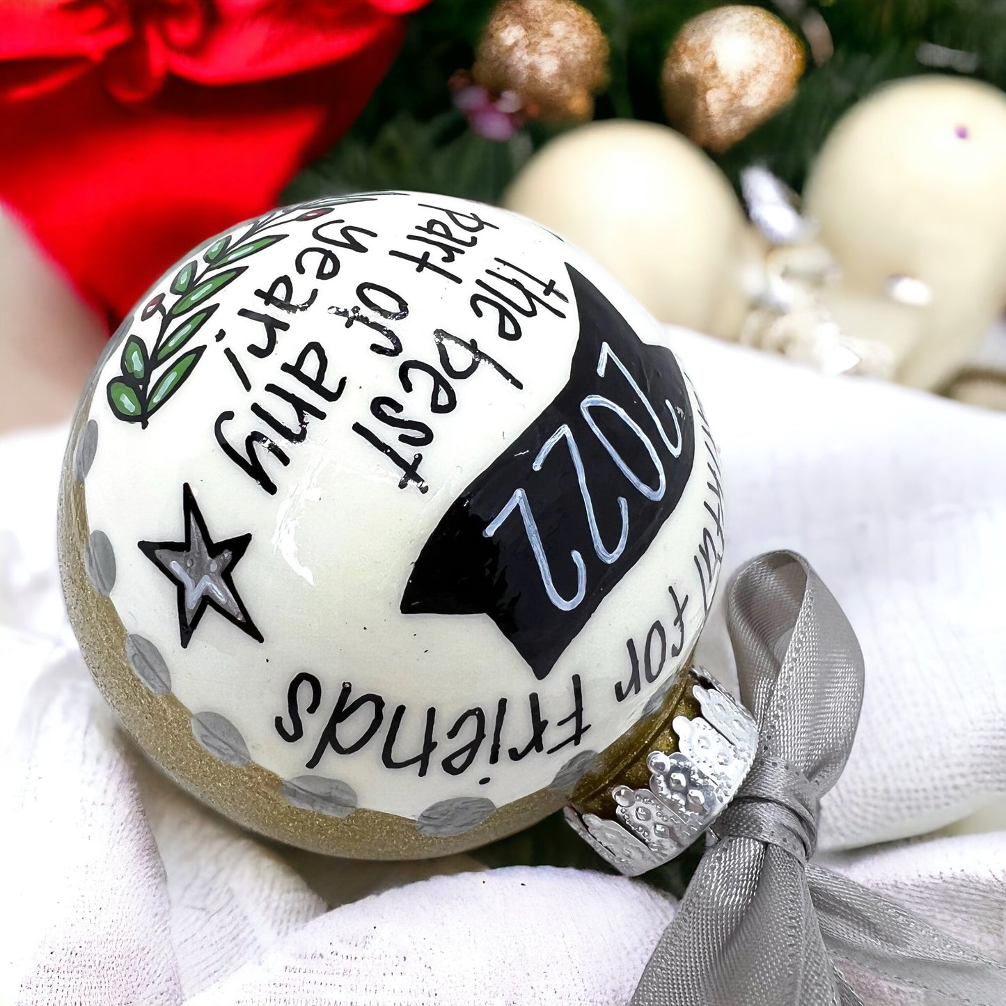 Christmas Ornament: "Thankful for Friends - The Best Part of Any Year!"