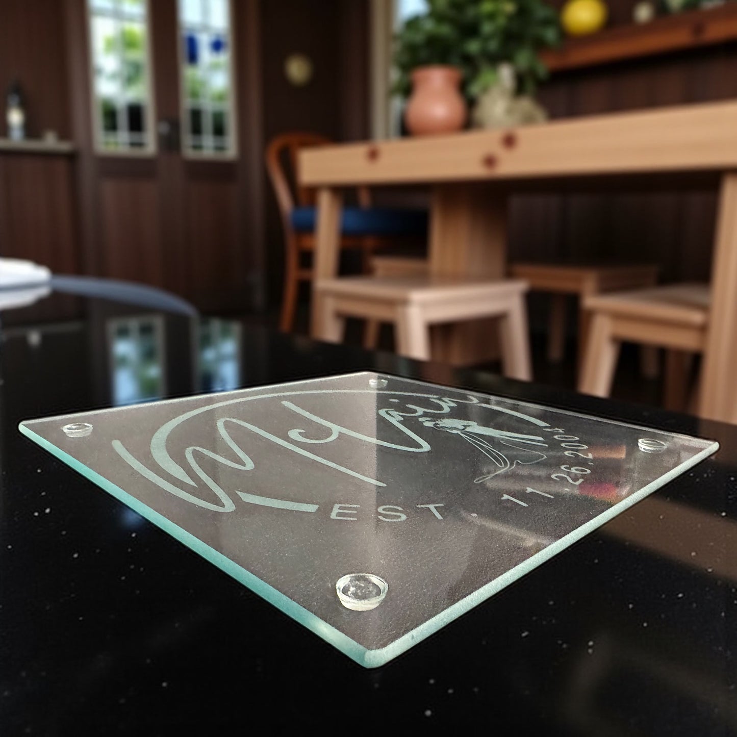 Personalized Glass Cheese Board – A Gift That’s Gouda for Any Occasion! 🧀