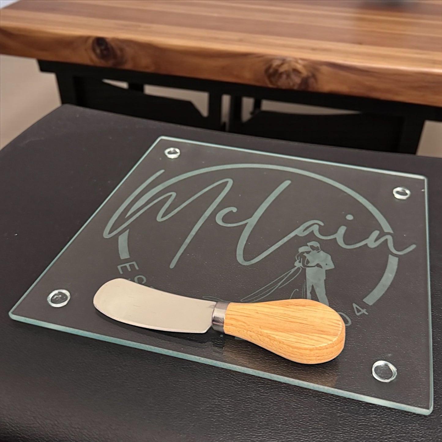 Personalized Glass Cheese Board – A Gift That’s Gouda for Any Occasion! 🧀