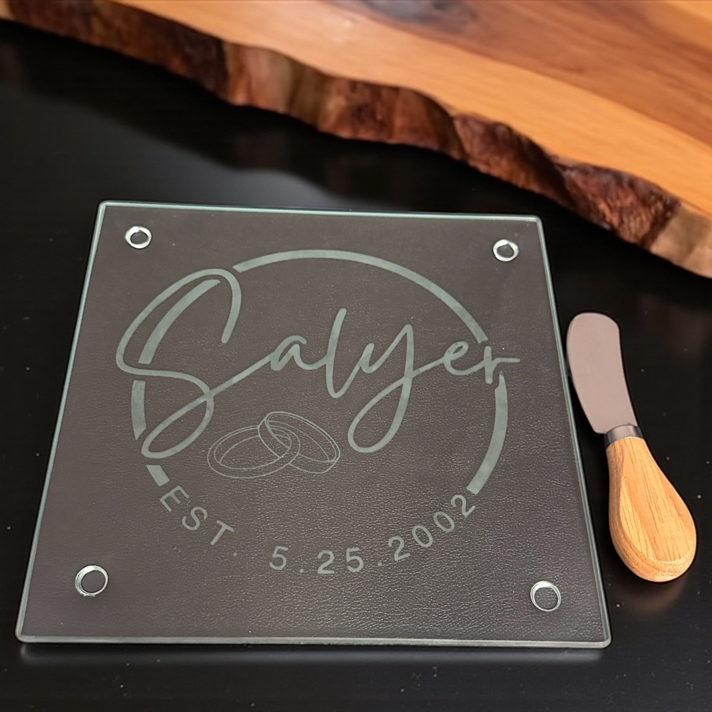 Personalized Glass Cheese Board – A Gift That’s Gouda for Any Occasion! 🧀