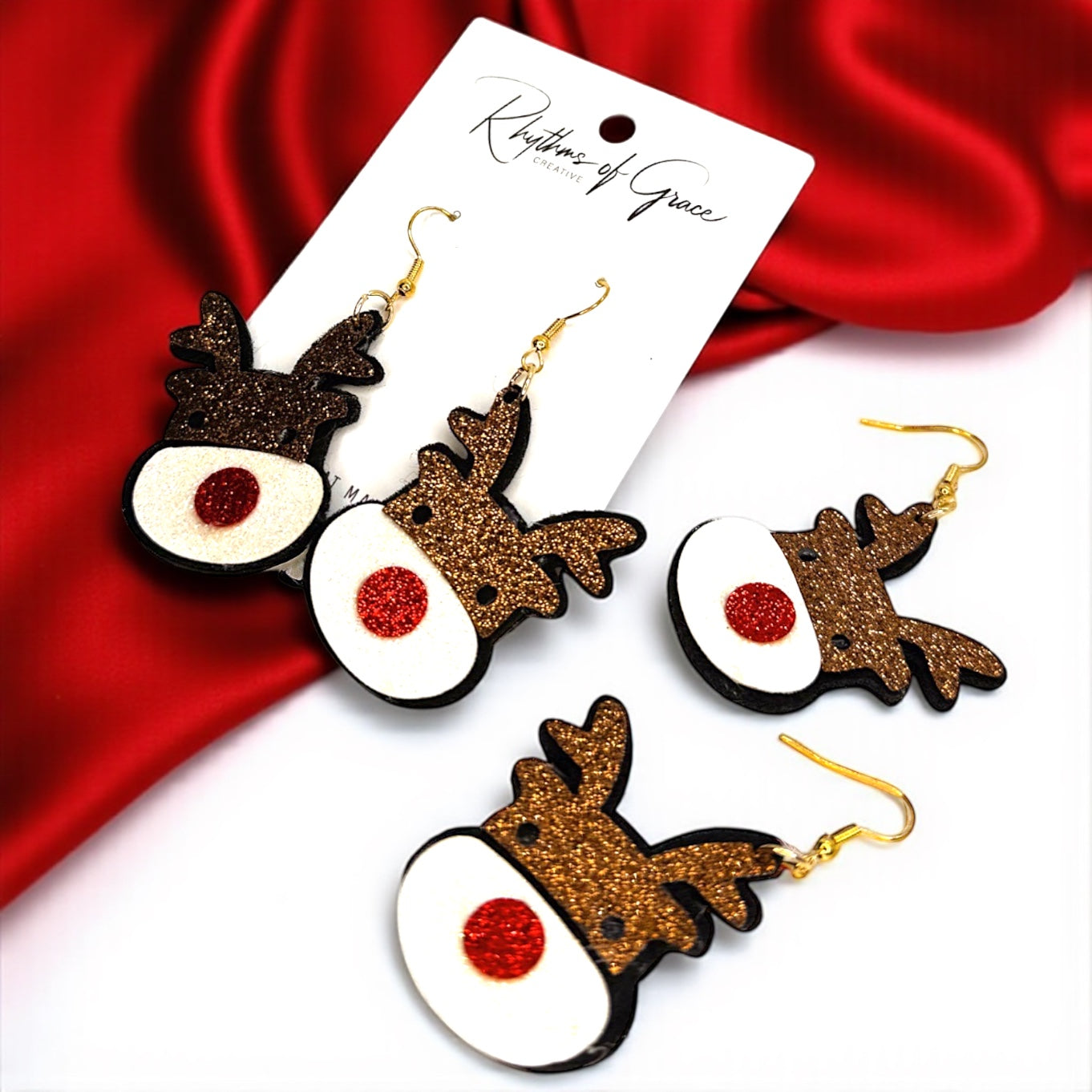 Dazzle and Delight: Glitter Reindeer Dangle Earrings! 🎉