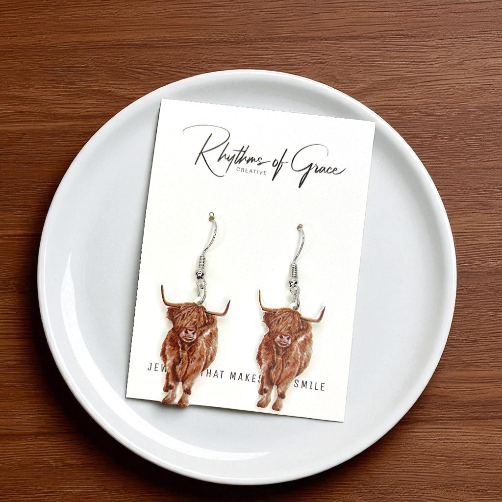 Adorable Highland Cow Earrings - Handcrafted Whimsy for Animal Lovers!