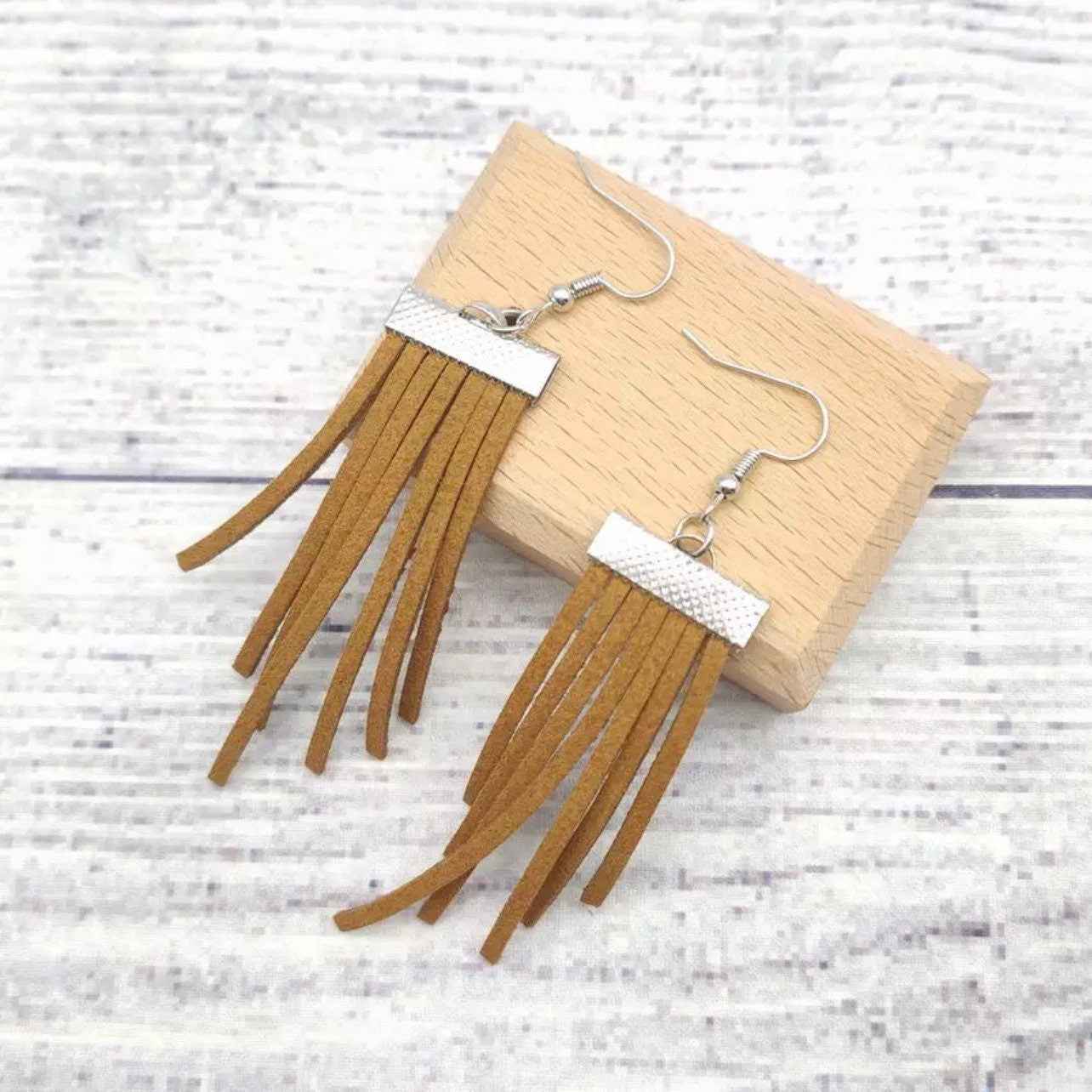 Fringe Boho Dangle Earrings: Embrace the Bohemian Vibe!