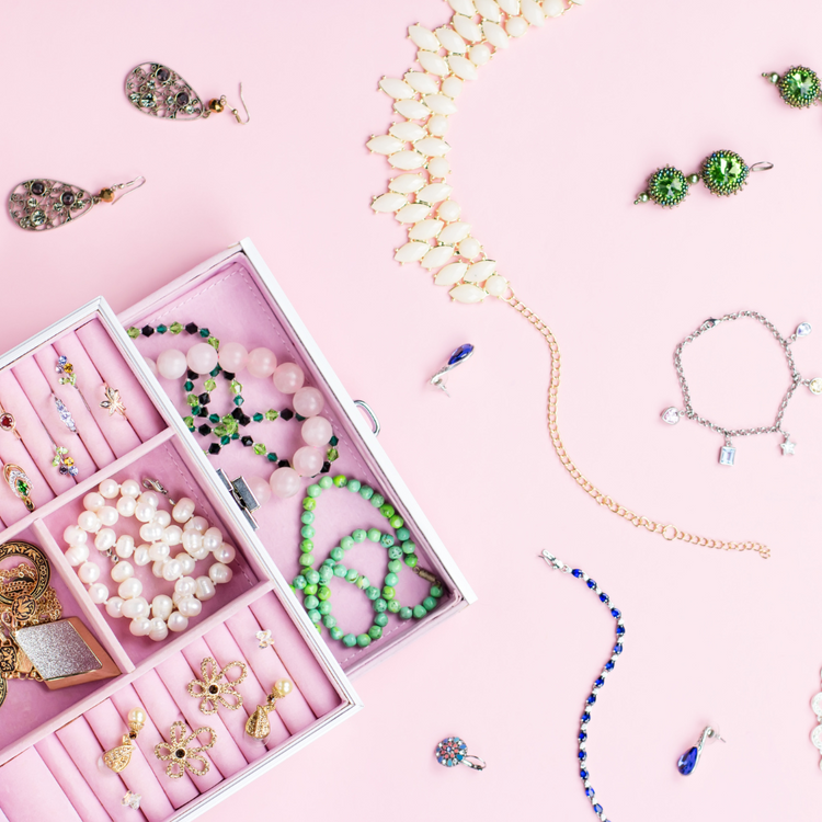 Jet-Set Jewelry Cases
