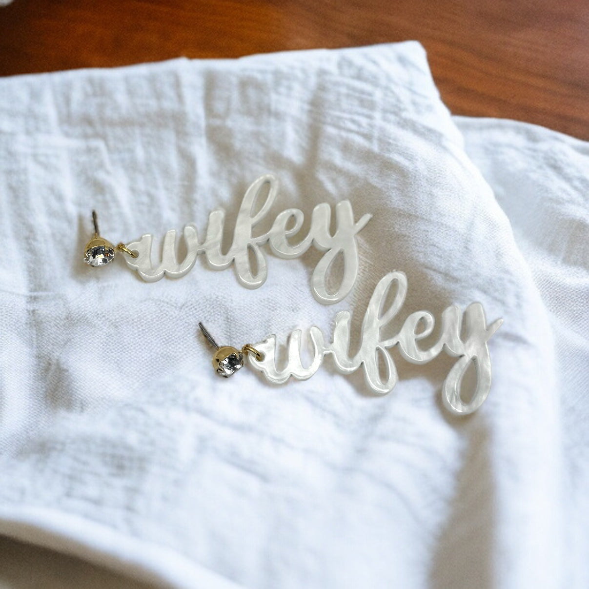 Wifey for Lifey – Marbled Bridal Earrings with Sparkle