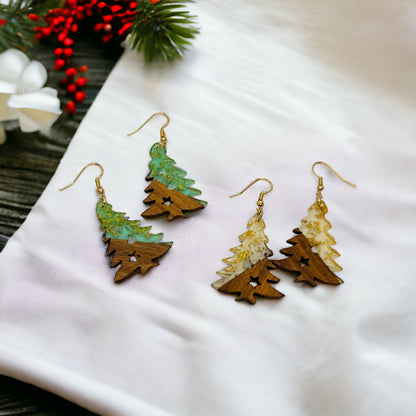 Trim Your Ears with Cheer – Christmas Tree Earrings in Gold or Green! ✨