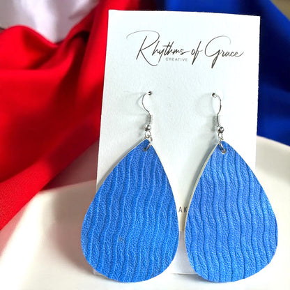 Teardrop Treasures: Red & Blue Faux Leather Dangle Earrings for Ultimate Style!