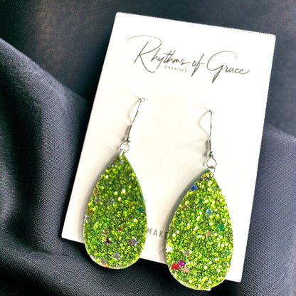 Sparkle & Shine: Green Glitter Teardrop Dangle Earrings ✨