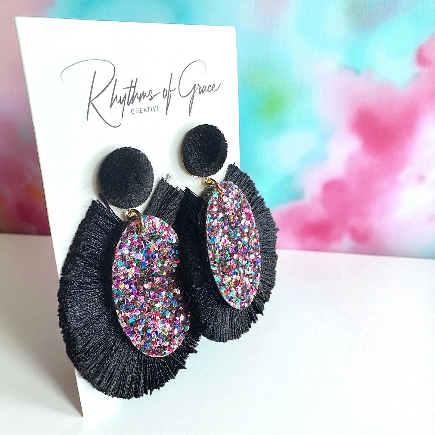 Glamorous Glitter Black Beauty Tassel Earrings – Sparkle and Swing! 🌟🖤