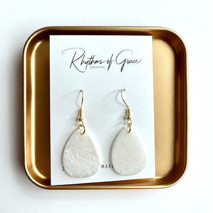 Dazzling White Marble Teardrop Earrings - Elegant Dangle Design for Every Occasion!