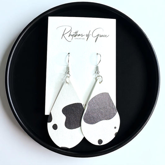 Stylishly Chic Cow Print Teardrop Earrings – Perfect for Everyday