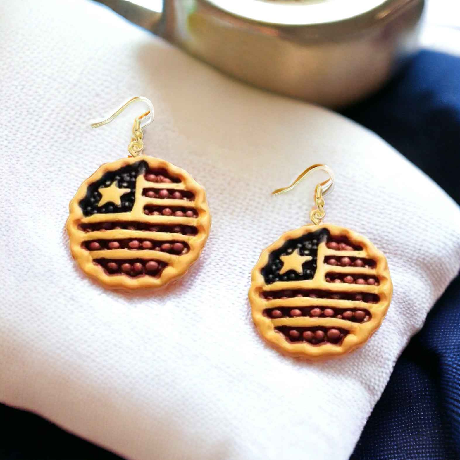 Patriotic American Pie Dangle Earrings - Festive Jewelry for a Bold Statement