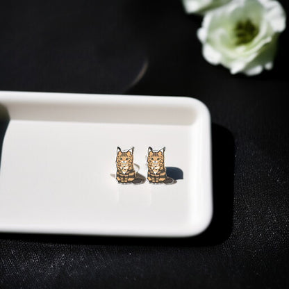 Purr-fectly Adorable Cat Stud Earrings 🐾