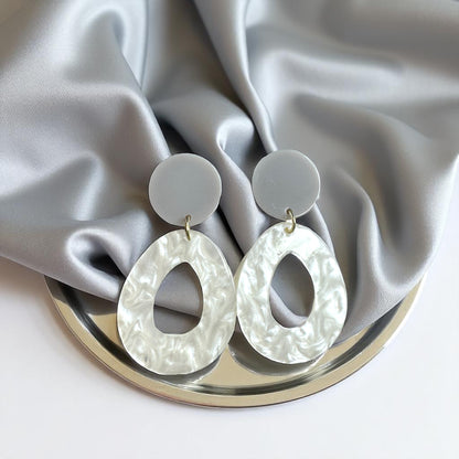 Chic Marble Drop Earrings – Handmade White & Grey Acrylic Dangles