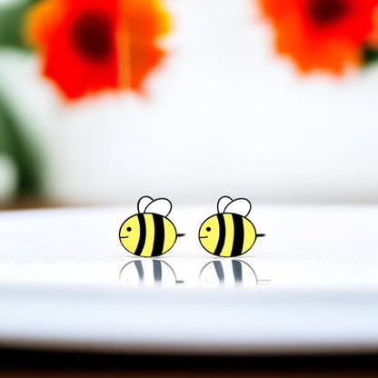 Buzz Into Style with Adorable Bee Stud Earrings! 🐝