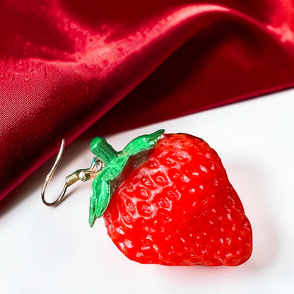 Berry Cute Strawberry Dangle Earrings - Sweet Summer Vibes!🍓