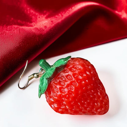Berry Cute Strawberry Dangle Earrings - Sweet Summer Vibes!🍓
