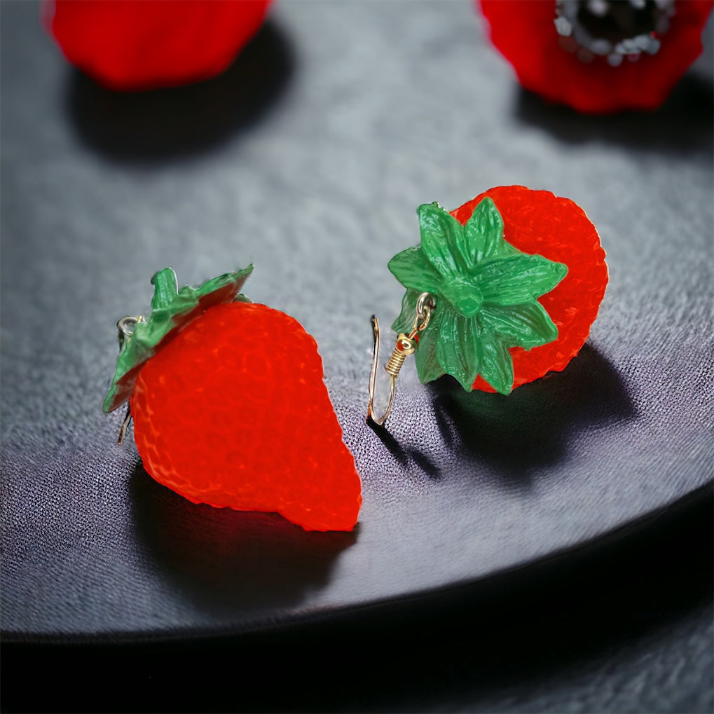 Berry Cute Strawberry Dangle Earrings - Sweet Summer Vibes!🍓