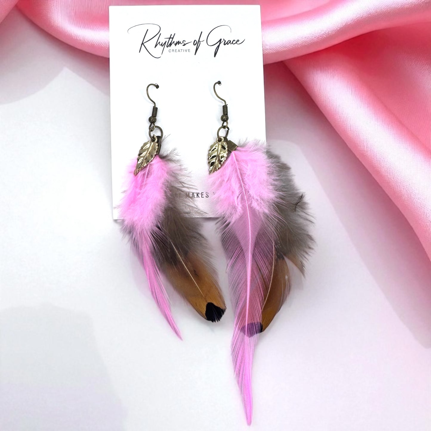 Feather Dangle Earrings – Boho Chic in Every Color! 🪶