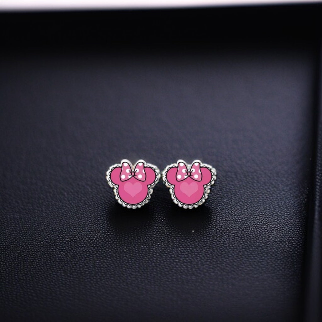 Love in the Air: Whimsical Mickey & Minnie Valentine’s Day Earrings!