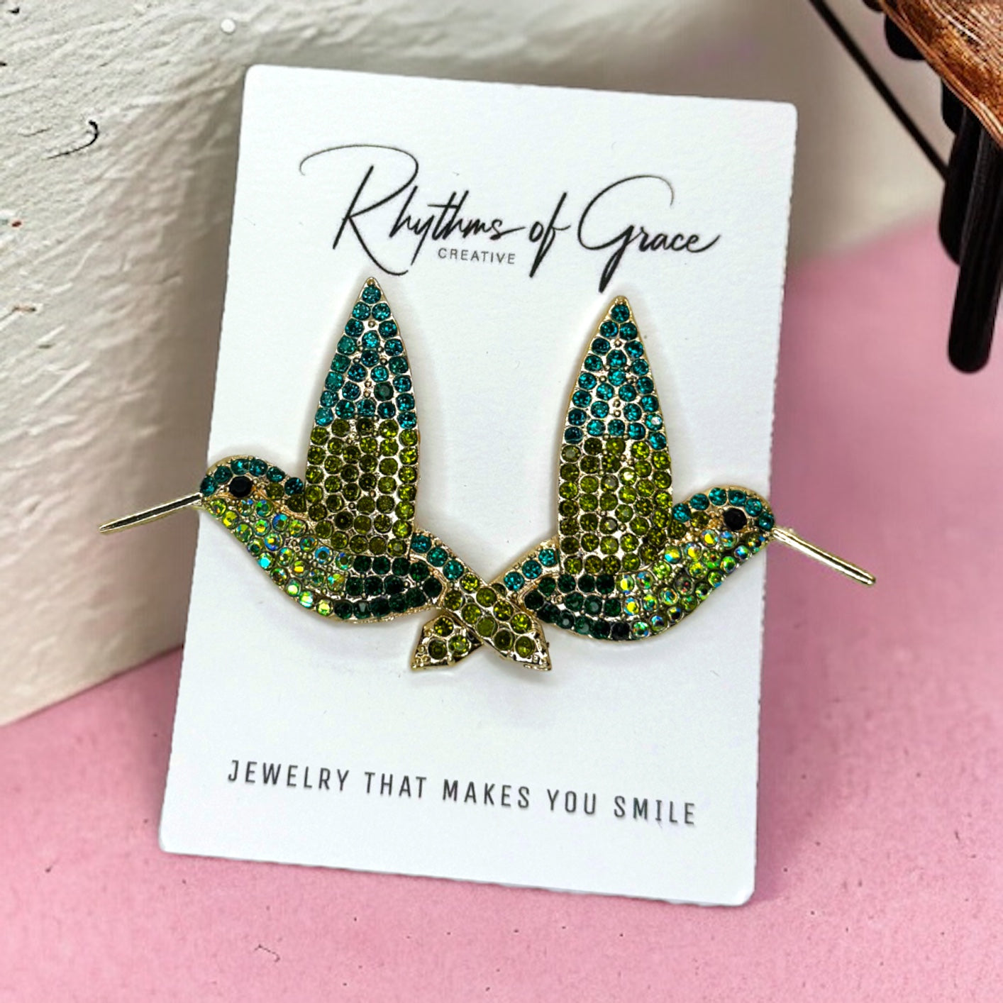 Sparkling Hummingbird Earrings - Nature's Artistry in Your Ears! 
