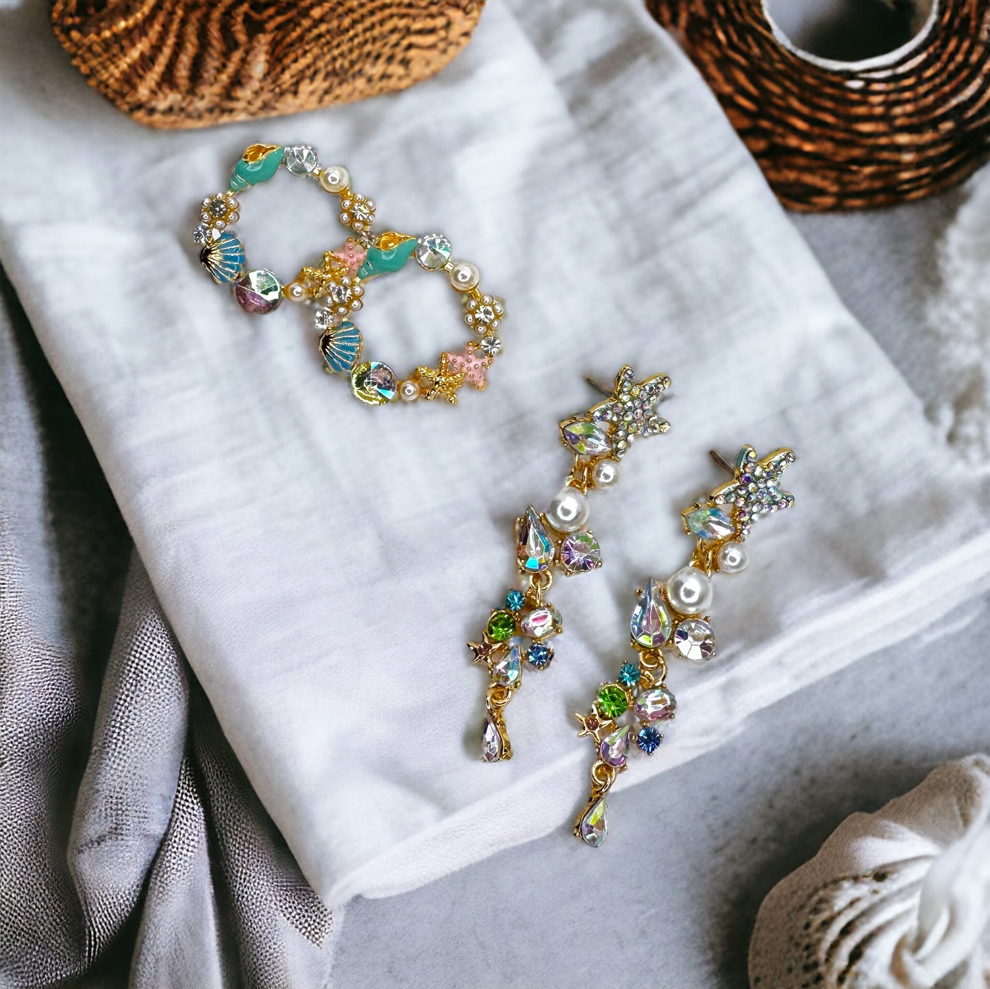 Seashell Sparkle: Rhinestone Earrings for Beachy Vibes!