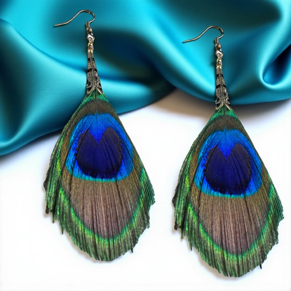 Peacock Feather Dangle Earrings – Add Some Festival Flair!