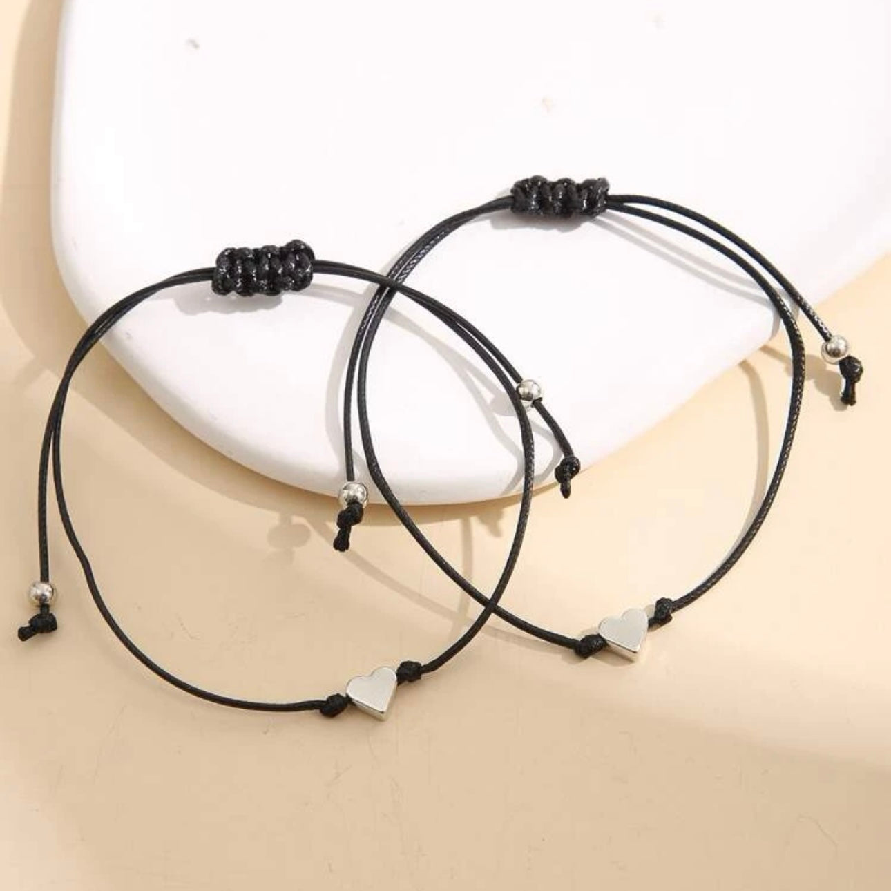 Pinky Promise Bracelet - Celebrate Friendship in Style! 🌟