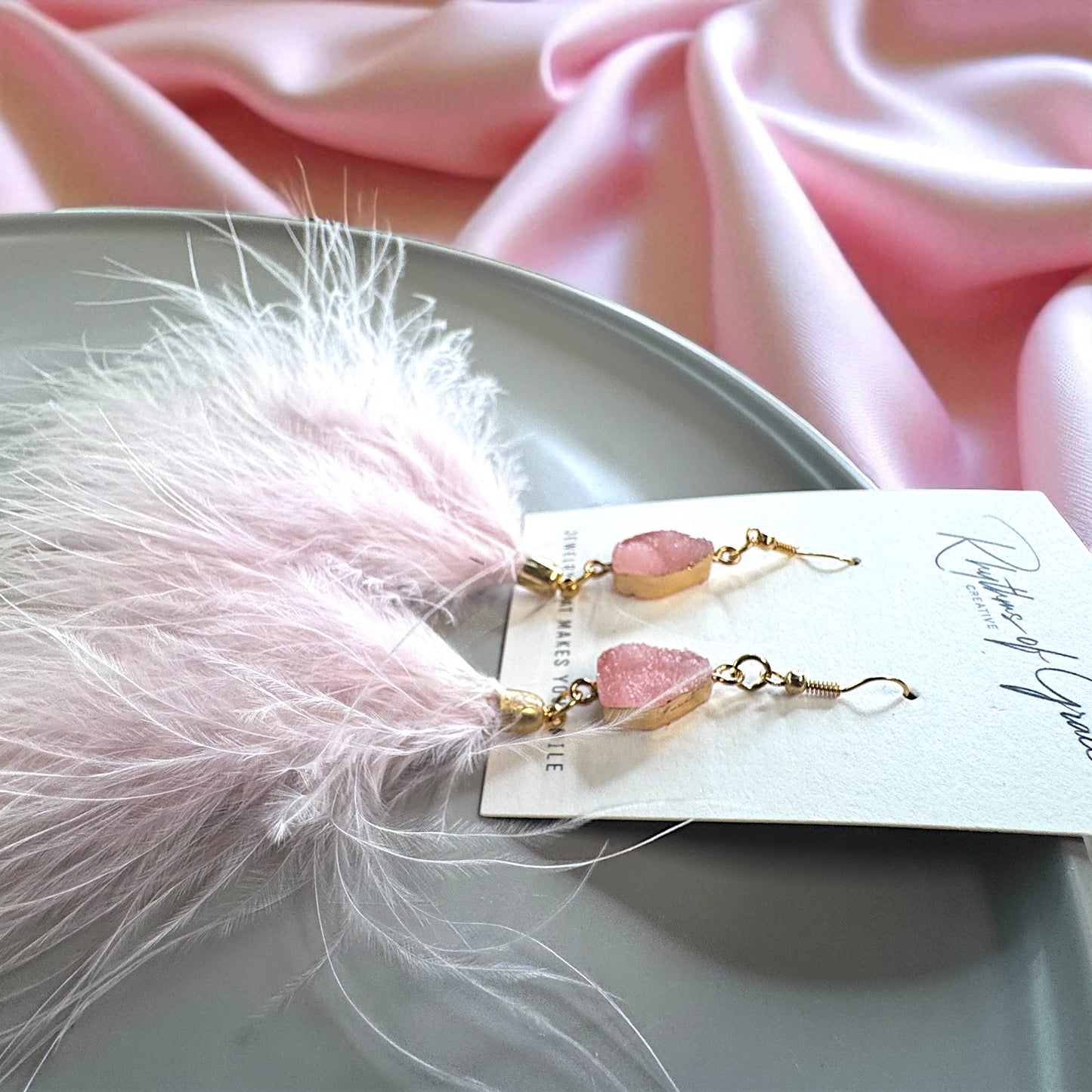 "Feathered Dreams" Druzy Dangle Earrings – Embrace Your Boho Sparkle!