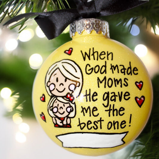 Christmas Ornament: "The Best Mom" – A Heartfelt Gift for the Best Mom Ever