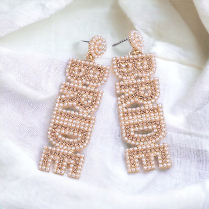 Radiant Romance: Rhinestone Bride Earrings for Your Perfect Day!