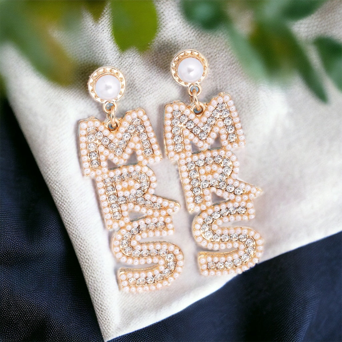 Dazzle on Your Big Day with Our Rhinestone MRS Earrings! 💍