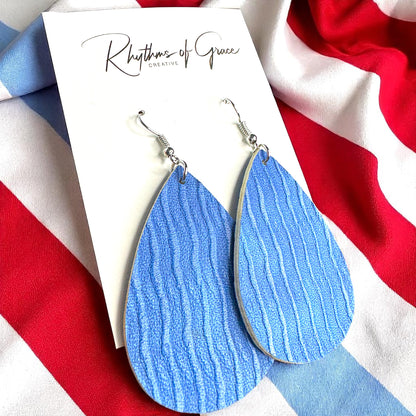 Teardrop Treasures: Red & Blue Faux Leather Dangle Earrings for Ultimate Style!
