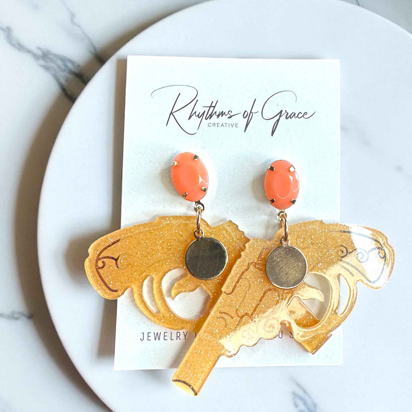 Western Vibes: Handgun Dangle Earrings – Personalized Pistol Style in Black or Peach 🤠