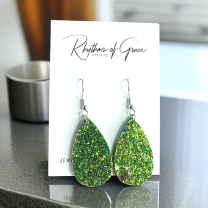 Sparkle & Shine: Green Glitter Teardrop Dangle Earrings ✨