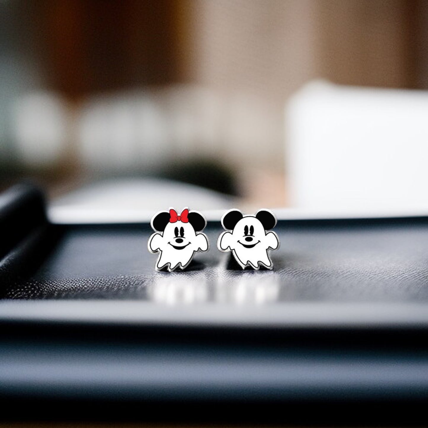 Hauntingly Cute Halloween Stud Earrings – Spooktacular Styles Await!