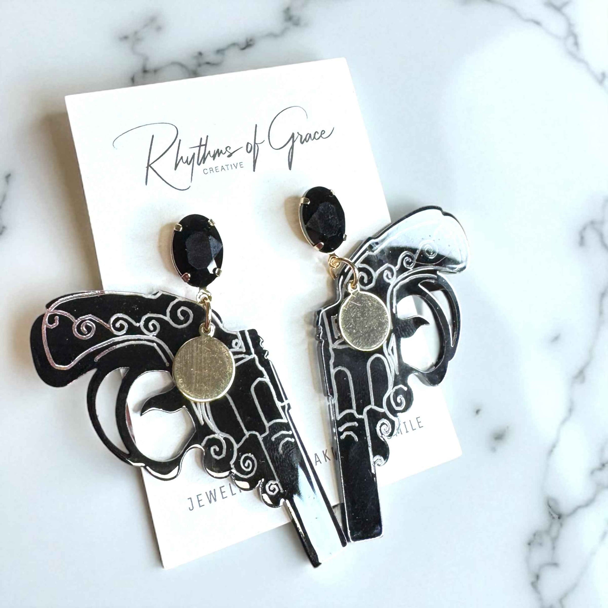 Western Vibes: Handgun Dangle Earrings – Personalized Pistol Style in Black or Peach 🤠