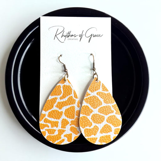 Go Wild with Giraffe Print Teardrop Dangle Earrings – Chic, Fun & Personalizable!