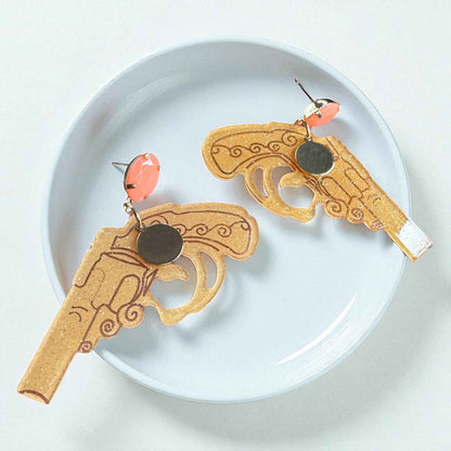 Western Vibes: Handgun Dangle Earrings – Personalized Pistol Style in Black or Peach 🤠