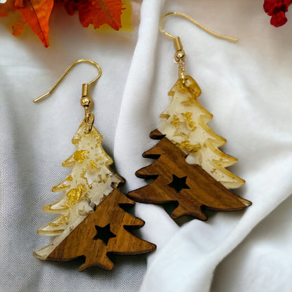 Trim Your Ears with Cheer – Christmas Tree Earrings in Gold or Green! ✨