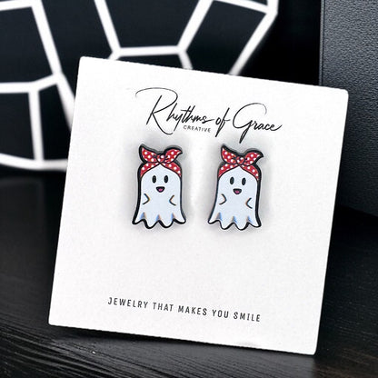 Spooktacular Retro Ghost Stud Earrings 👻