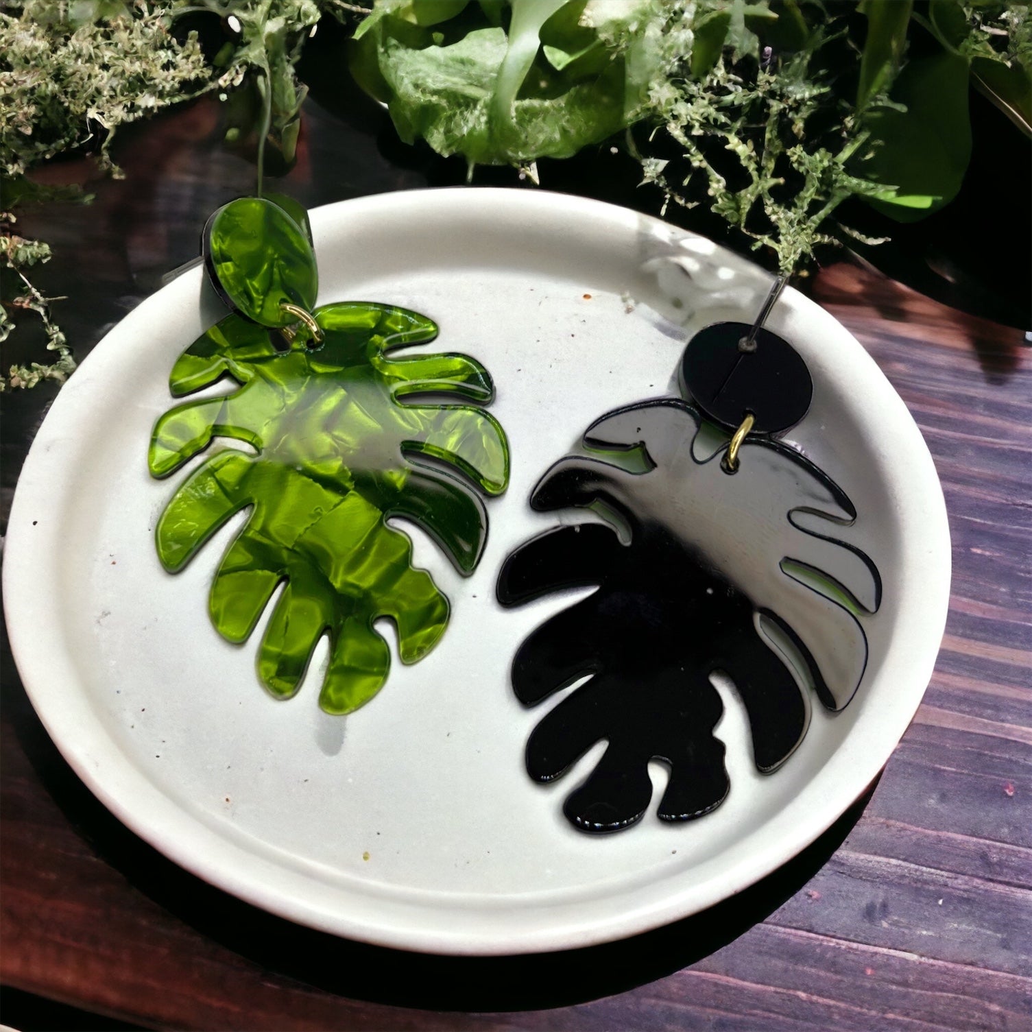 Green Plant Earrings - Embrace Botanical Elegance! 🌿 - Rhythms of Grace Creative