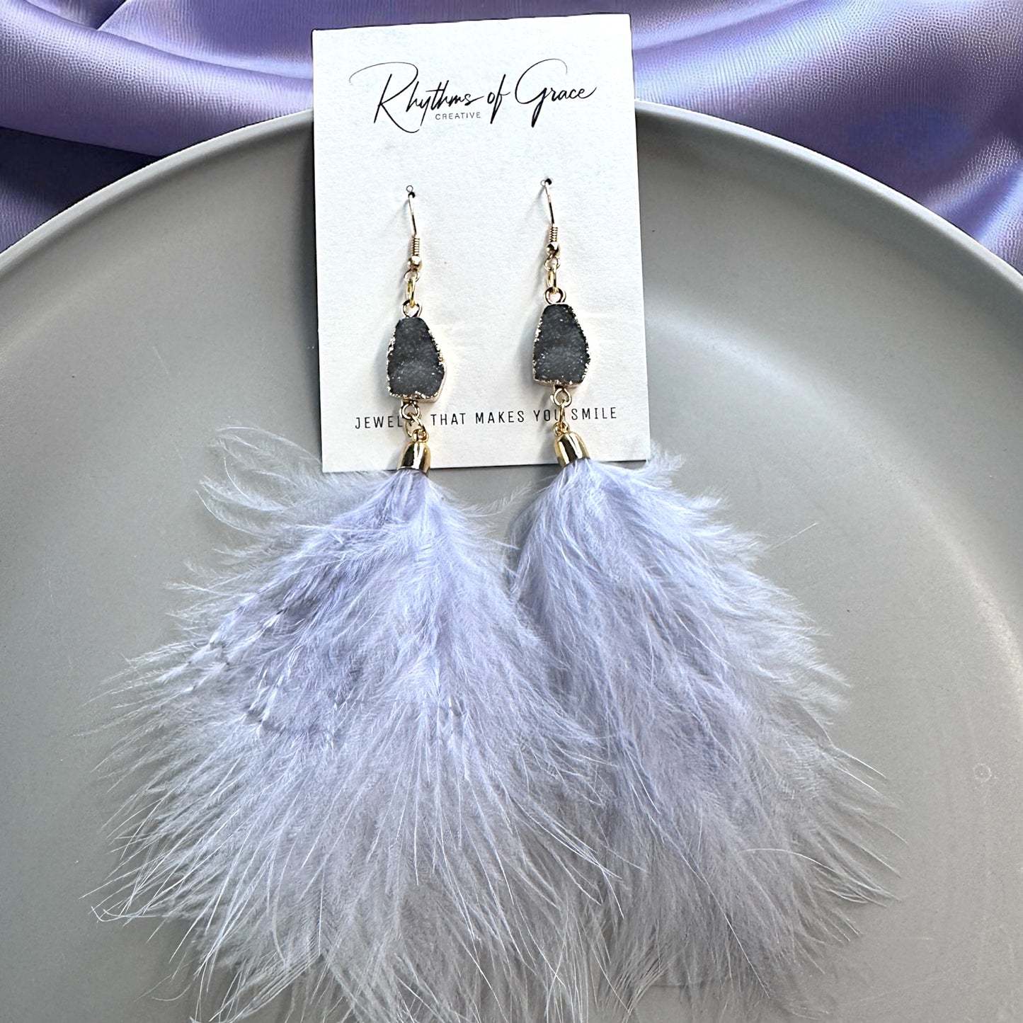 "Feathered Dreams" Druzy Dangle Earrings – Embrace Your Boho Sparkle!