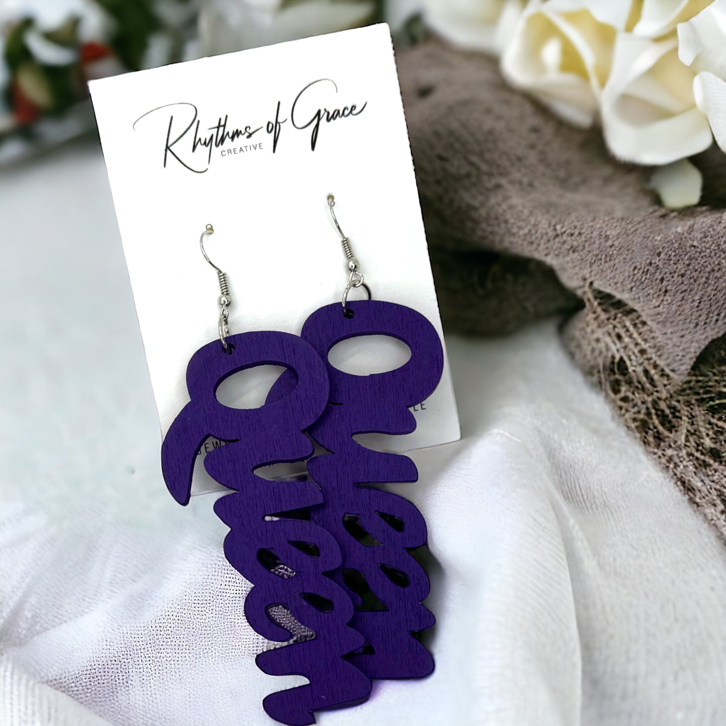 Queen Earrings - Unleash Your Inner Royalty! 👑
