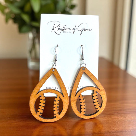 Pitch Perfect: Stylish Dangle Earrings for Baseball Lovers!