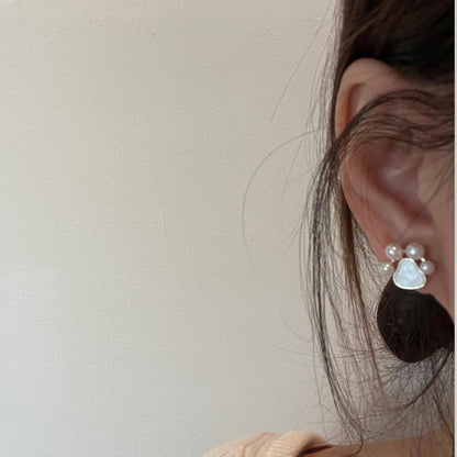 Sparkle with Style: Pearl Paw Print Stud Earrings! 🐾