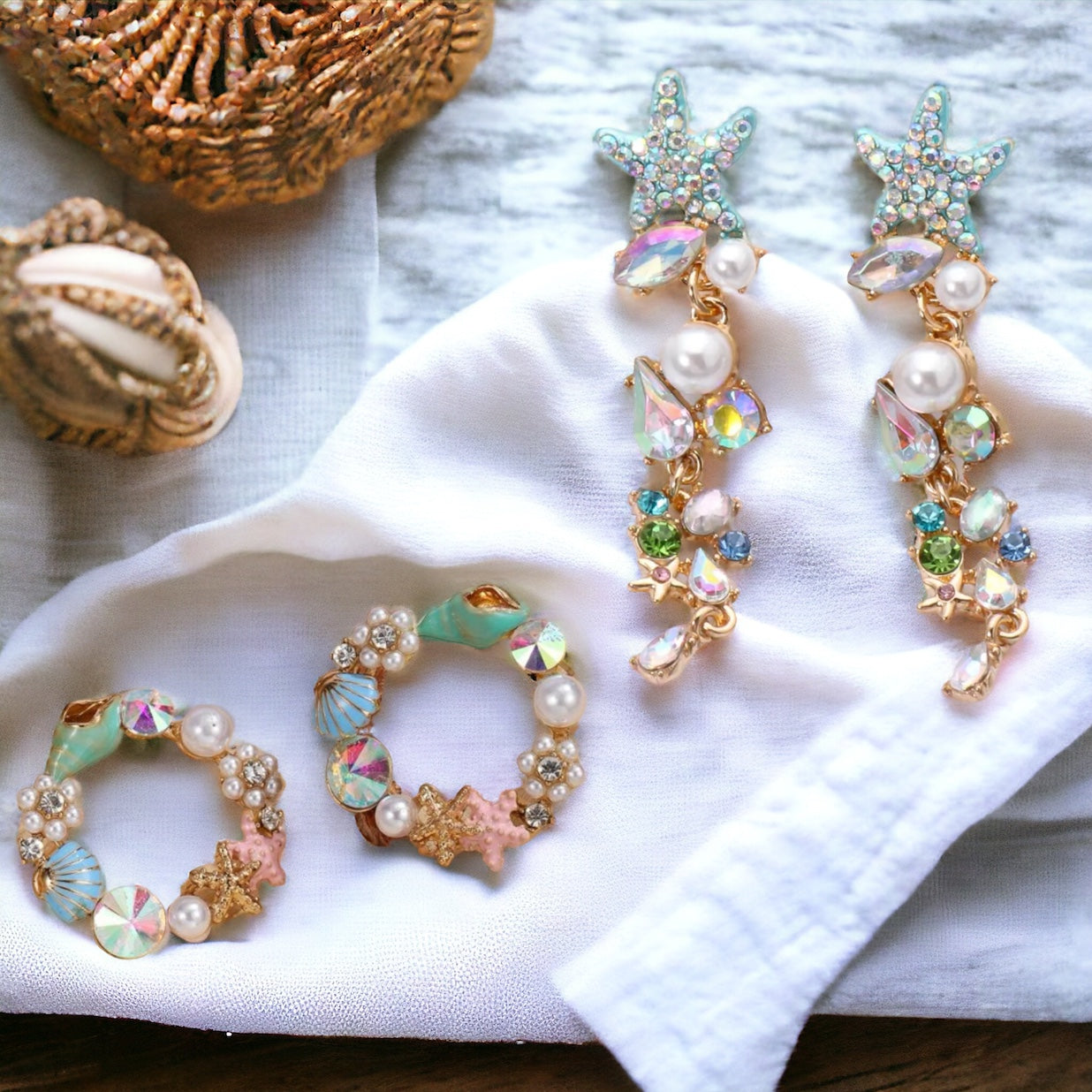 Seashell Sparkle: Rhinestone Earrings for Beachy Vibes!