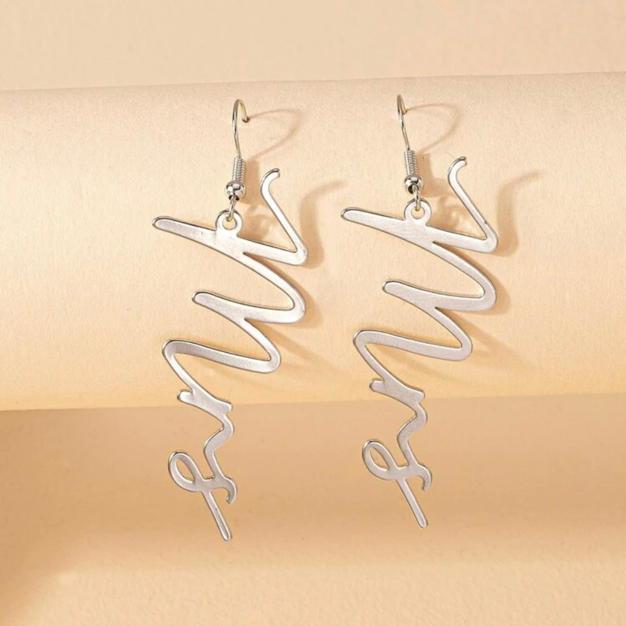 Say "I Do" to Style with Our Stunning MRS Bride Dangle Earrings! 🎉