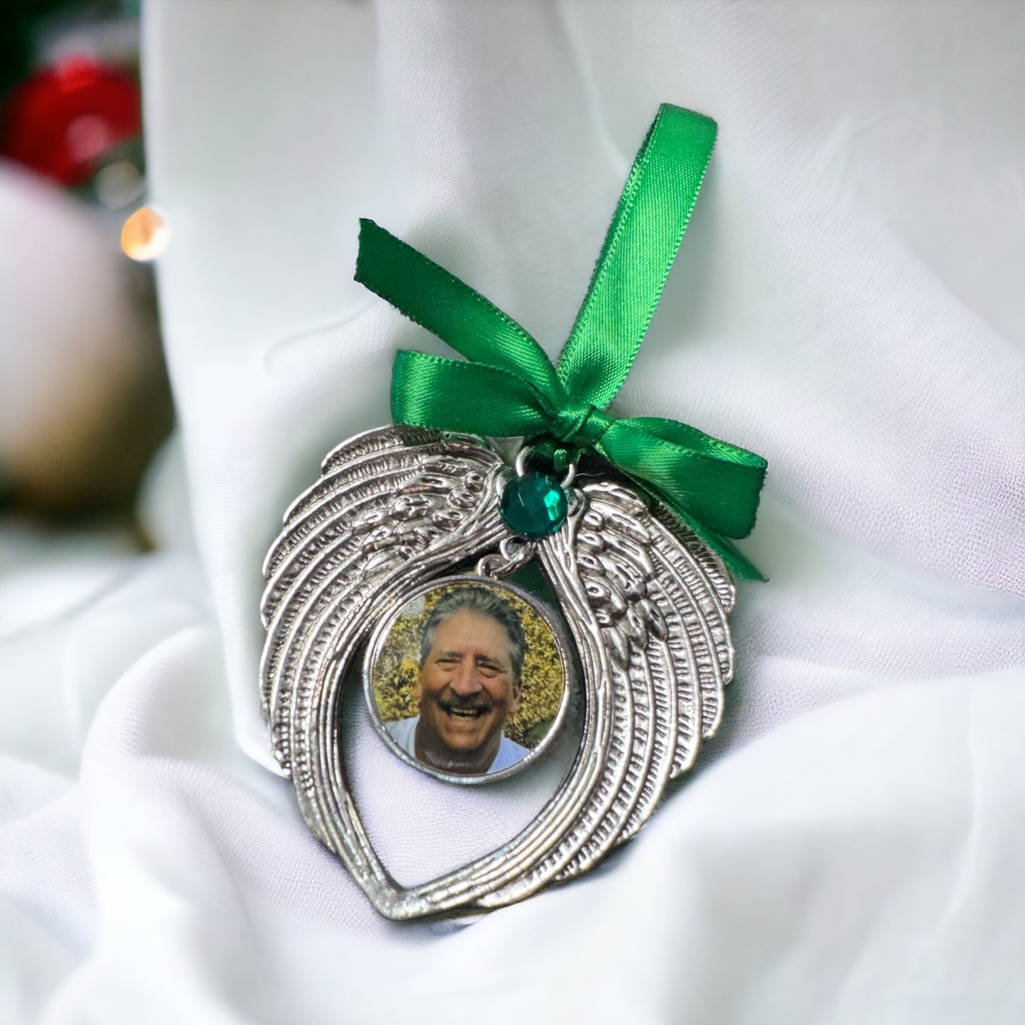 Heavenly Angel Wings Memorial Ornament – Custom Keepsake for Cherished Memories